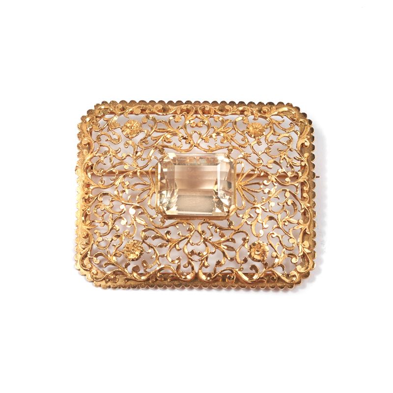 Grande spilla rettangolare in oro giallo 18 kt lavorato a tricot e quarzo citrino