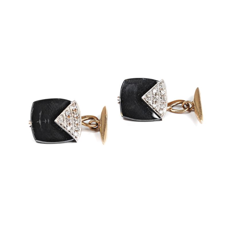 Paio di gemelli in oro giallo 18 kt, oro bianco, diamanti e onice