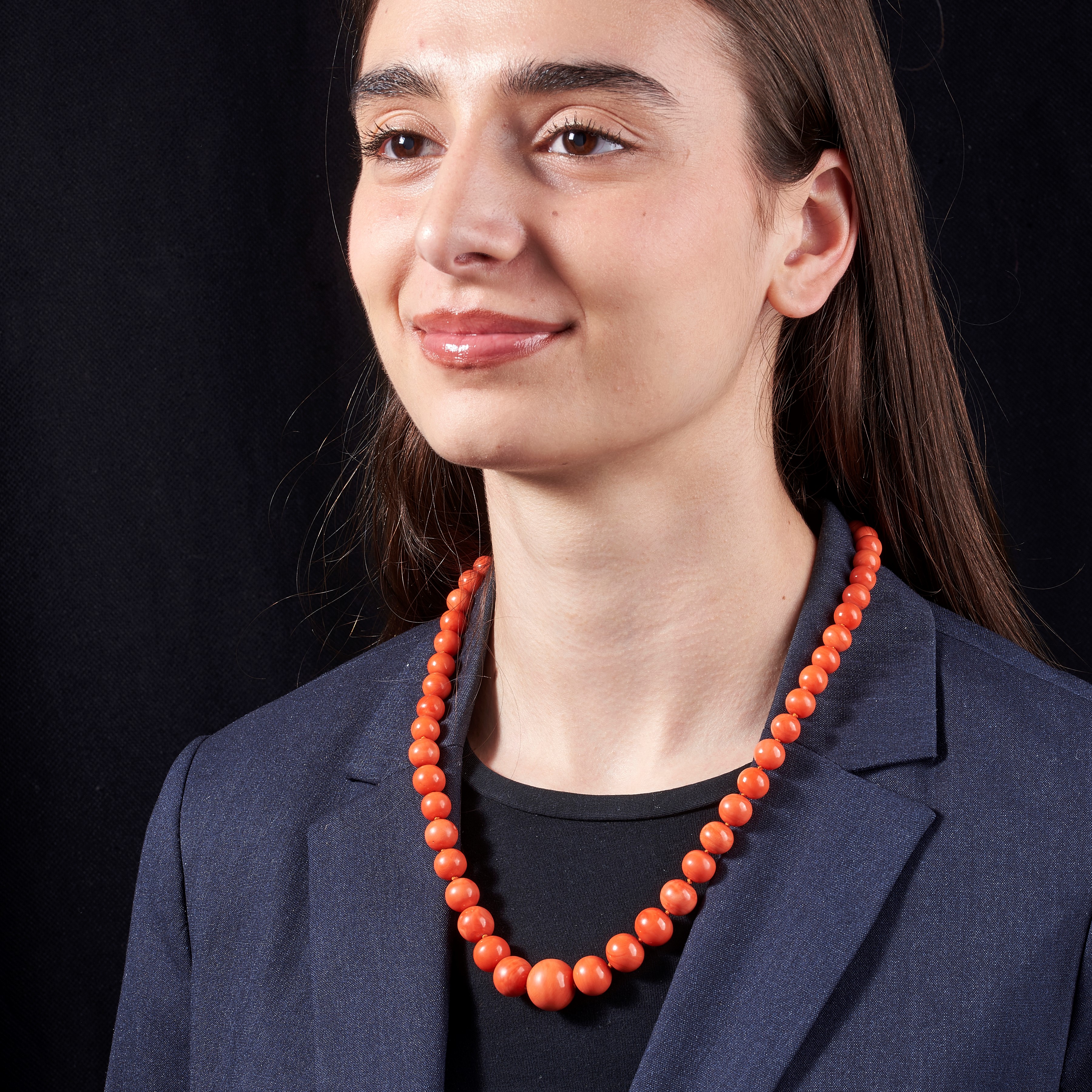 Collana in boule corallo rosa degradè e oro giallo 18 kt