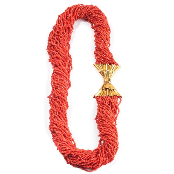 Large millefilament necklace in red coral and 18 kt yellow gold