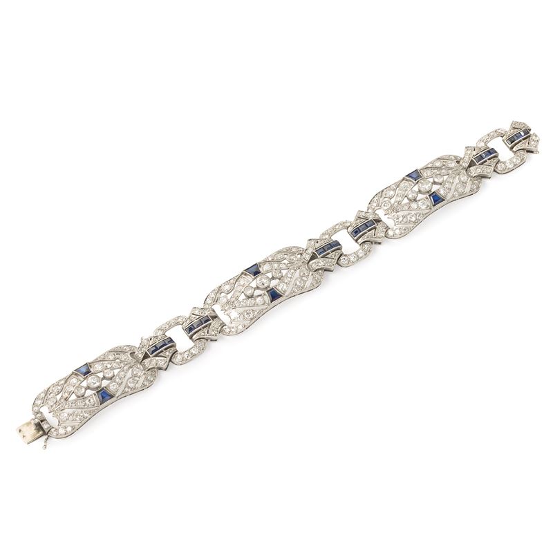 Importante bracciale in oro bianco 18 kt, diamanti e pietre blu