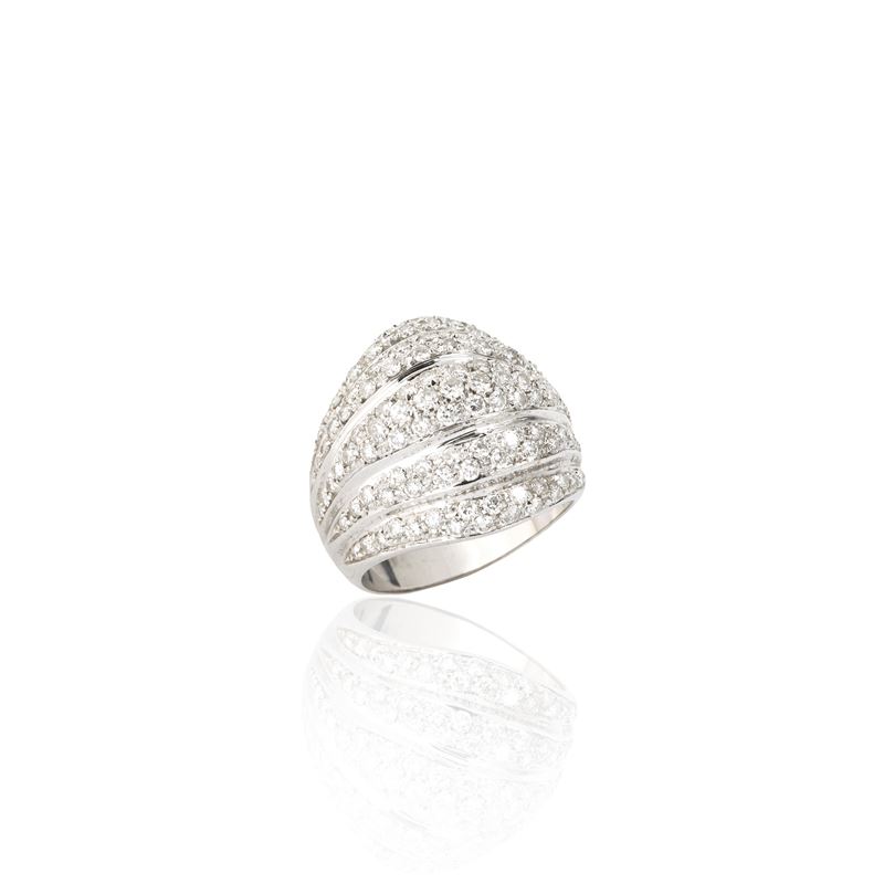 Grande anello a fascia in oro bianco 18 kt e diamanti