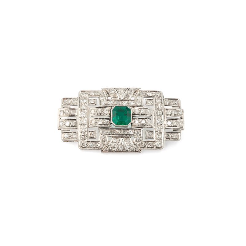Spilla in oro bianco 18 kt, diamanti e smeraldo