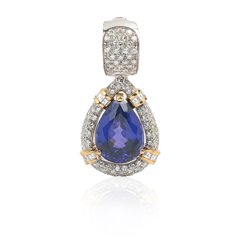 Grande pendente in oro giallo e bianco 18 kt, diamanti e tanzanite