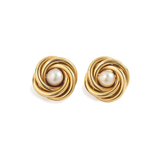 Pair of 18kt yellow gold and cultured pearl clip-on earrings