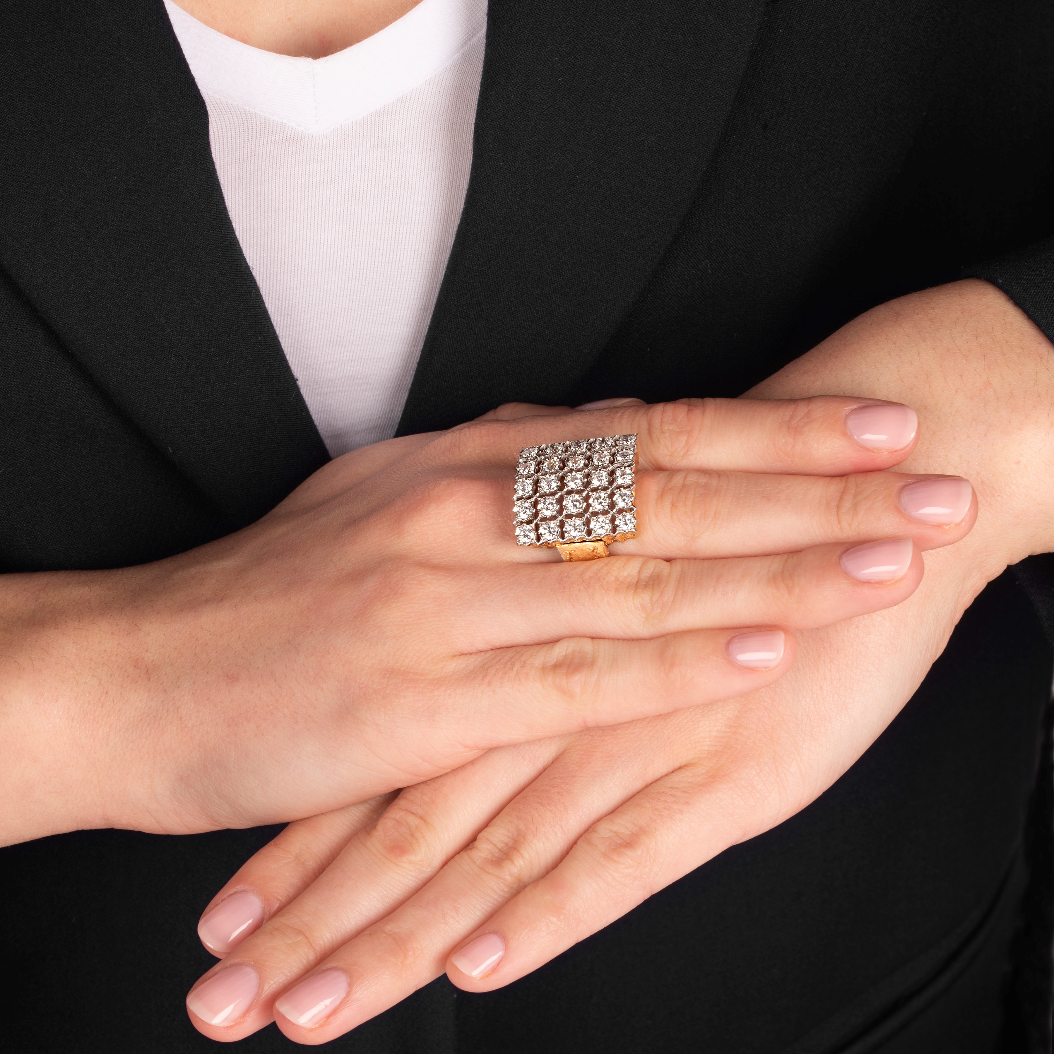 Grande anello in oro rosa e bianco 18 kt e diamanti