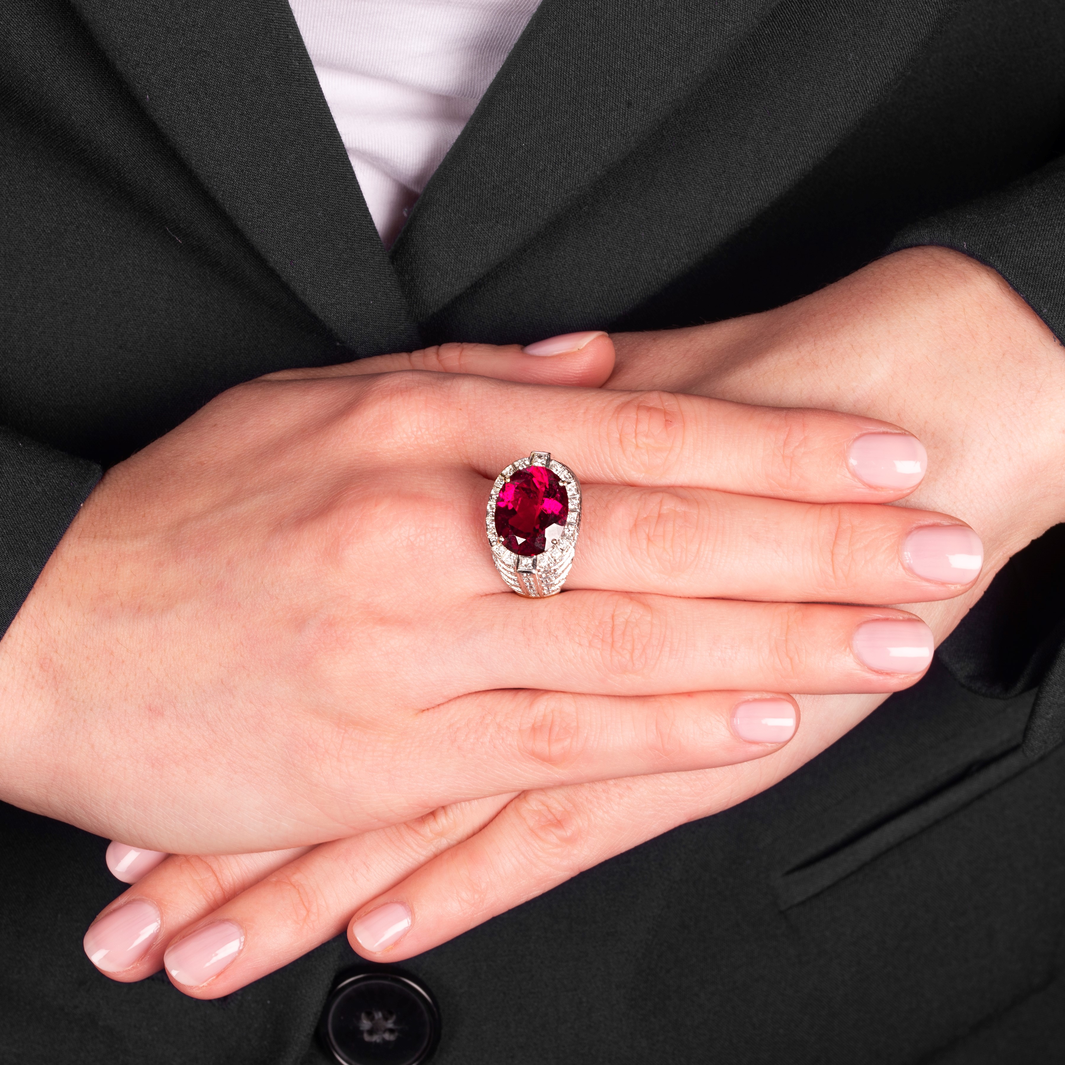 Grande anello in oro giallo e bianco 18 kt, diamanti e rubellite