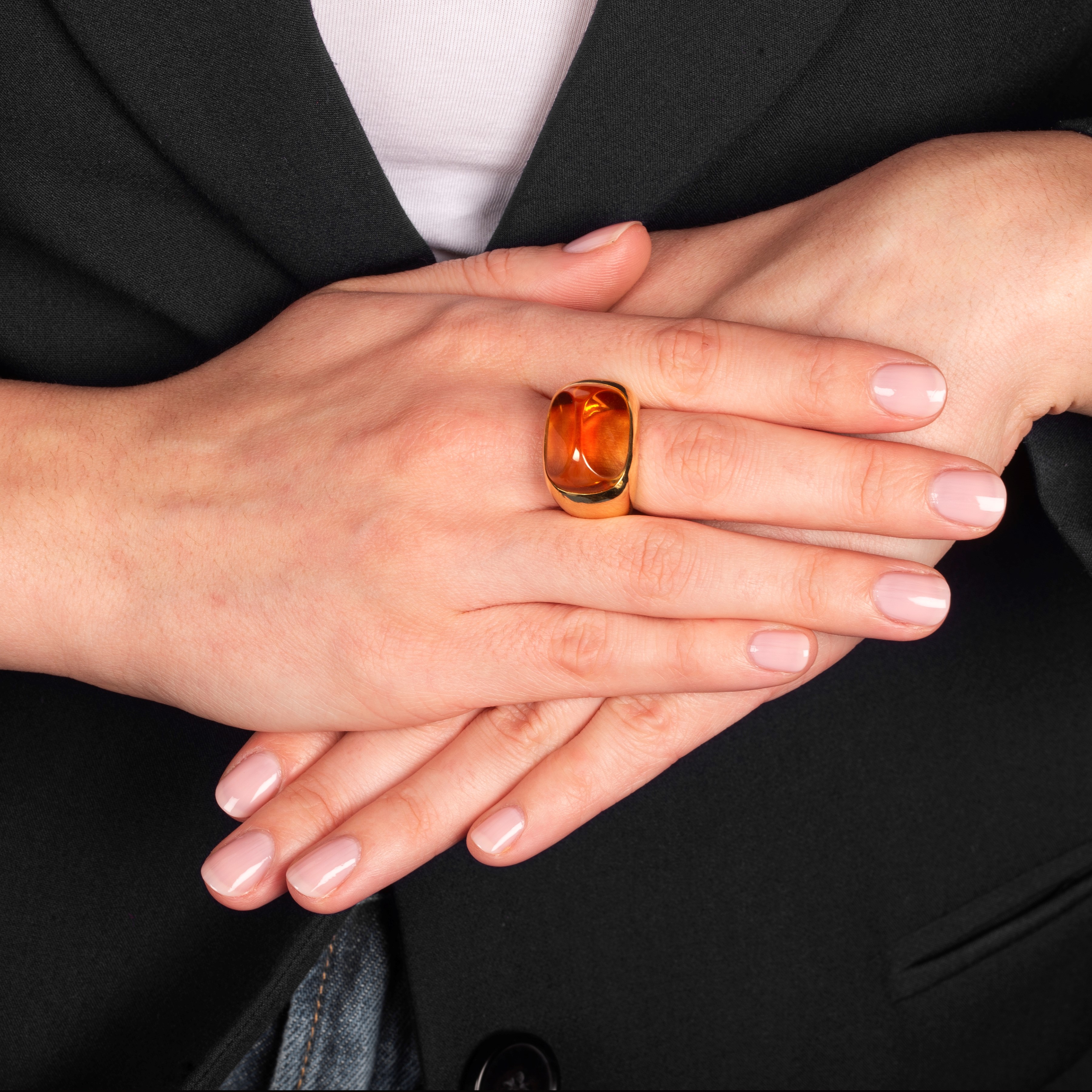 Grande anello in oro giallo 18 kt e quarzo citrino