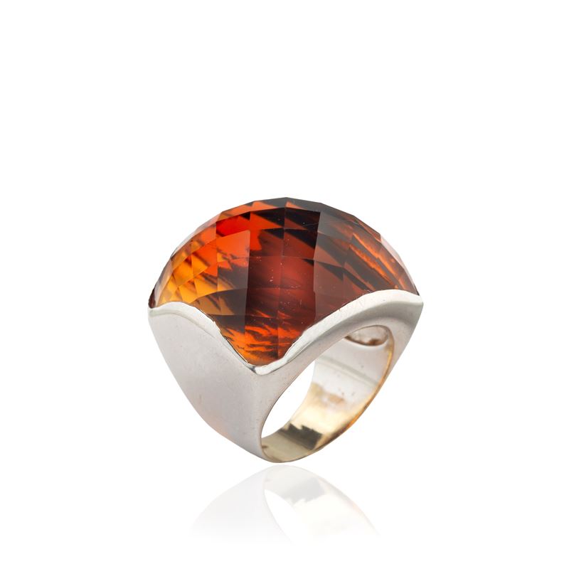 Grande anello in oro bianco 18 kt e quarzo citrino