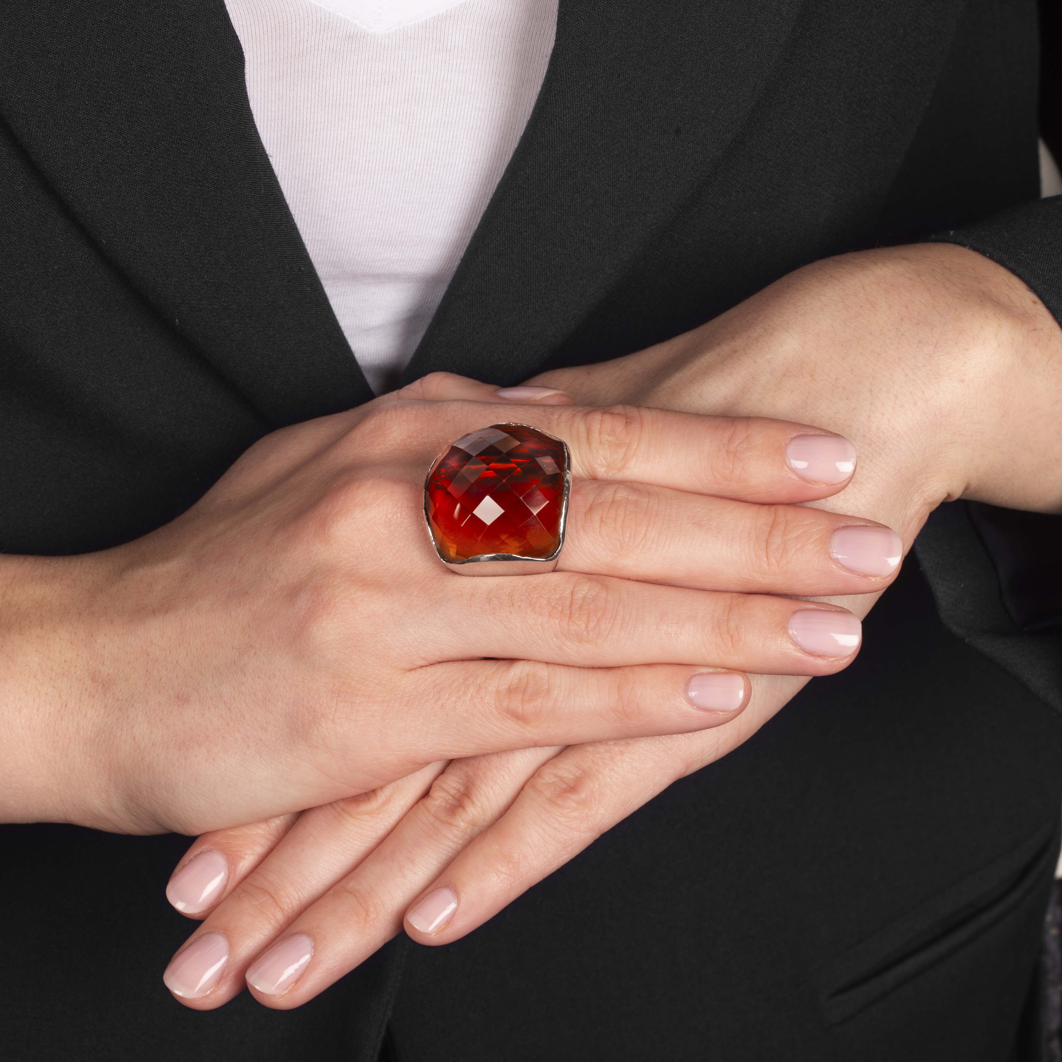 Grande anello in oro bianco 18 kt e quarzo citrino