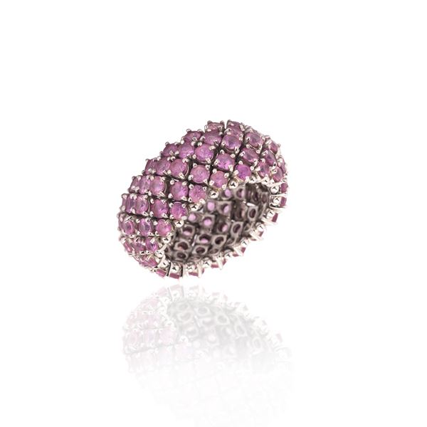 Ring in 18 kt white gold and pink sapphires
