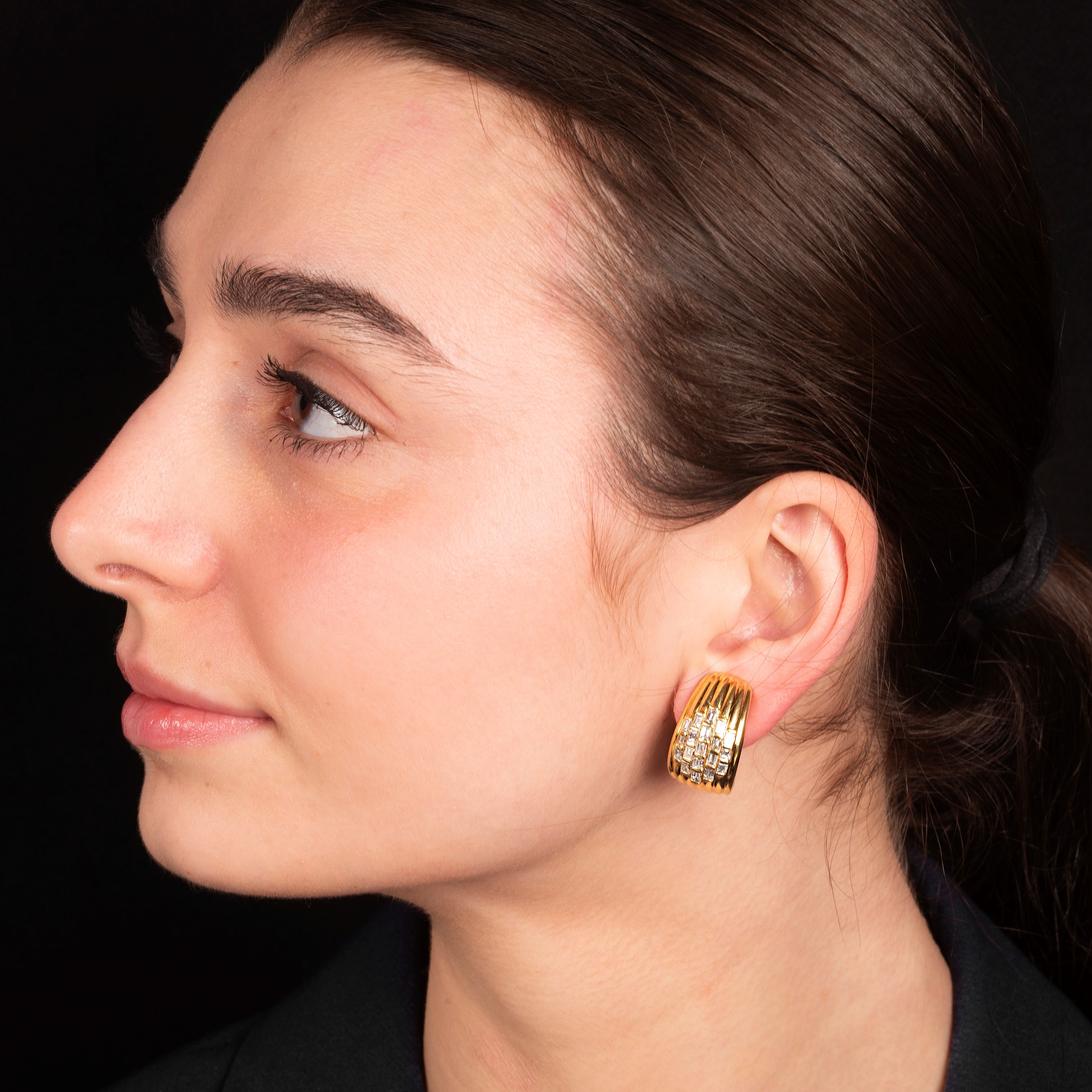 Paio di orecchini in oro giallo 18 kt e diamanti