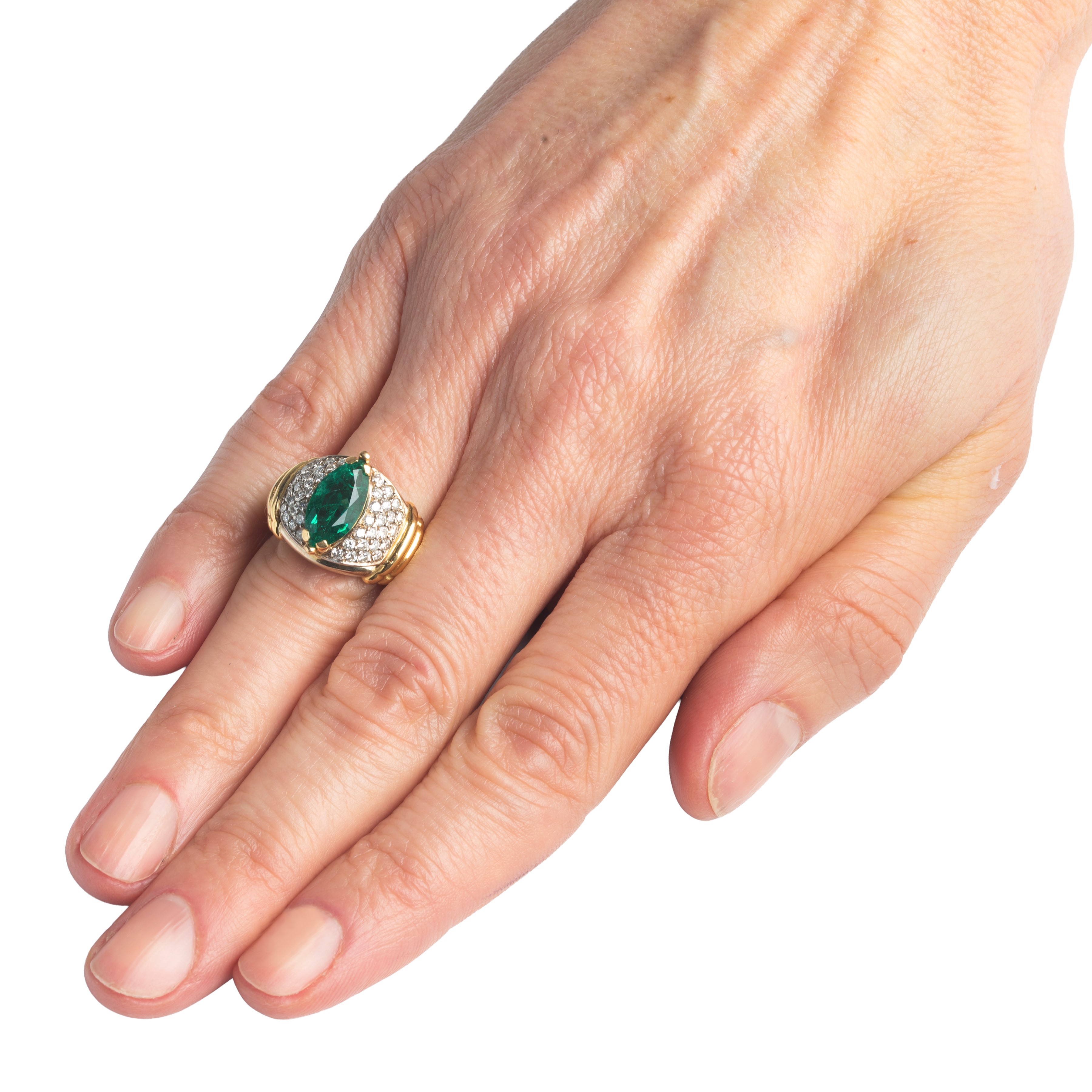 Anello in oro giallo 18 kt, diamanti e smeraldo