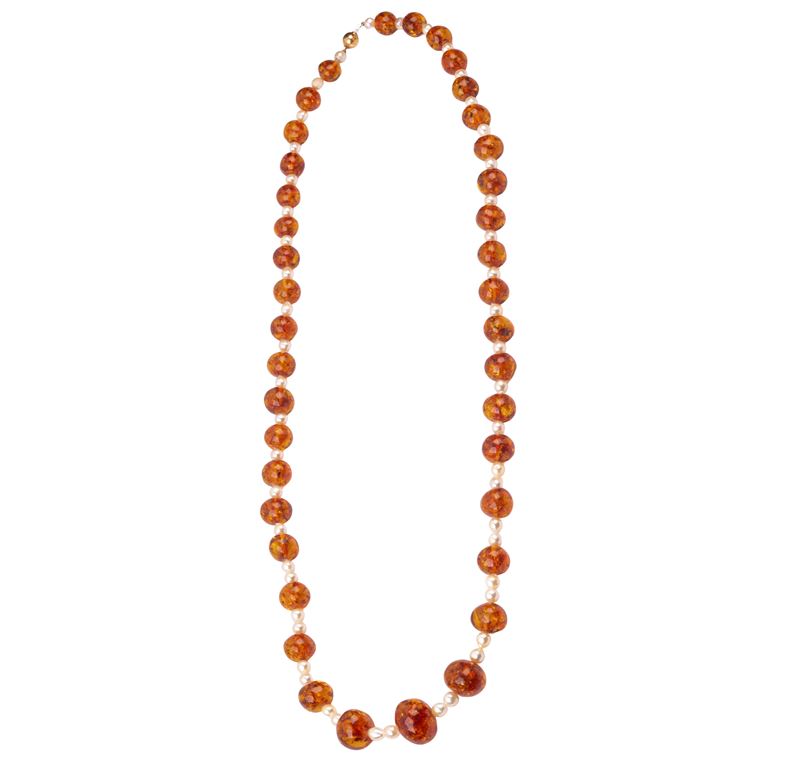 Collana in oro giallo 18 kt con ambra e perle coltivate