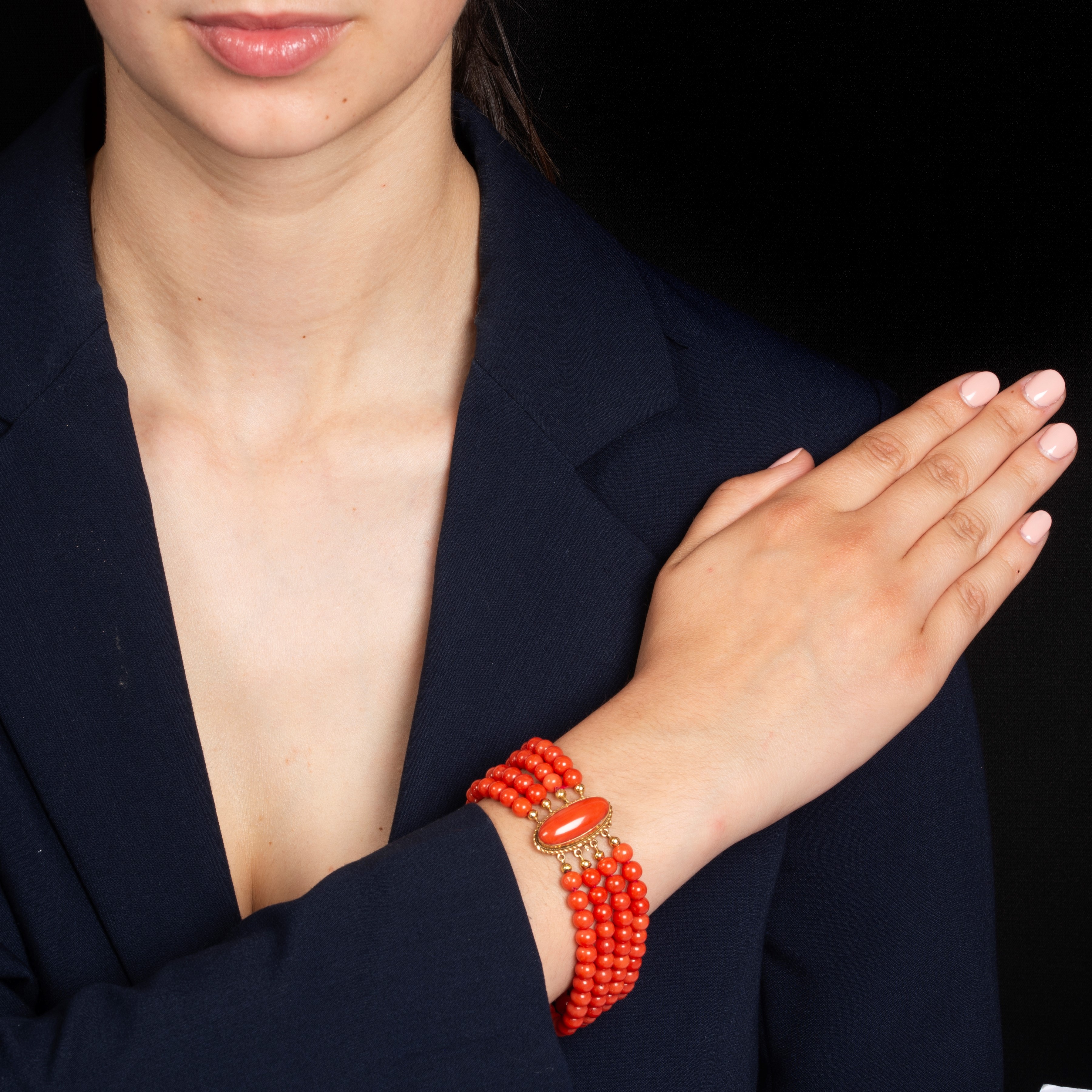Bracciale in corallo rosso e oro giallo 18 kt, anni Sessanta