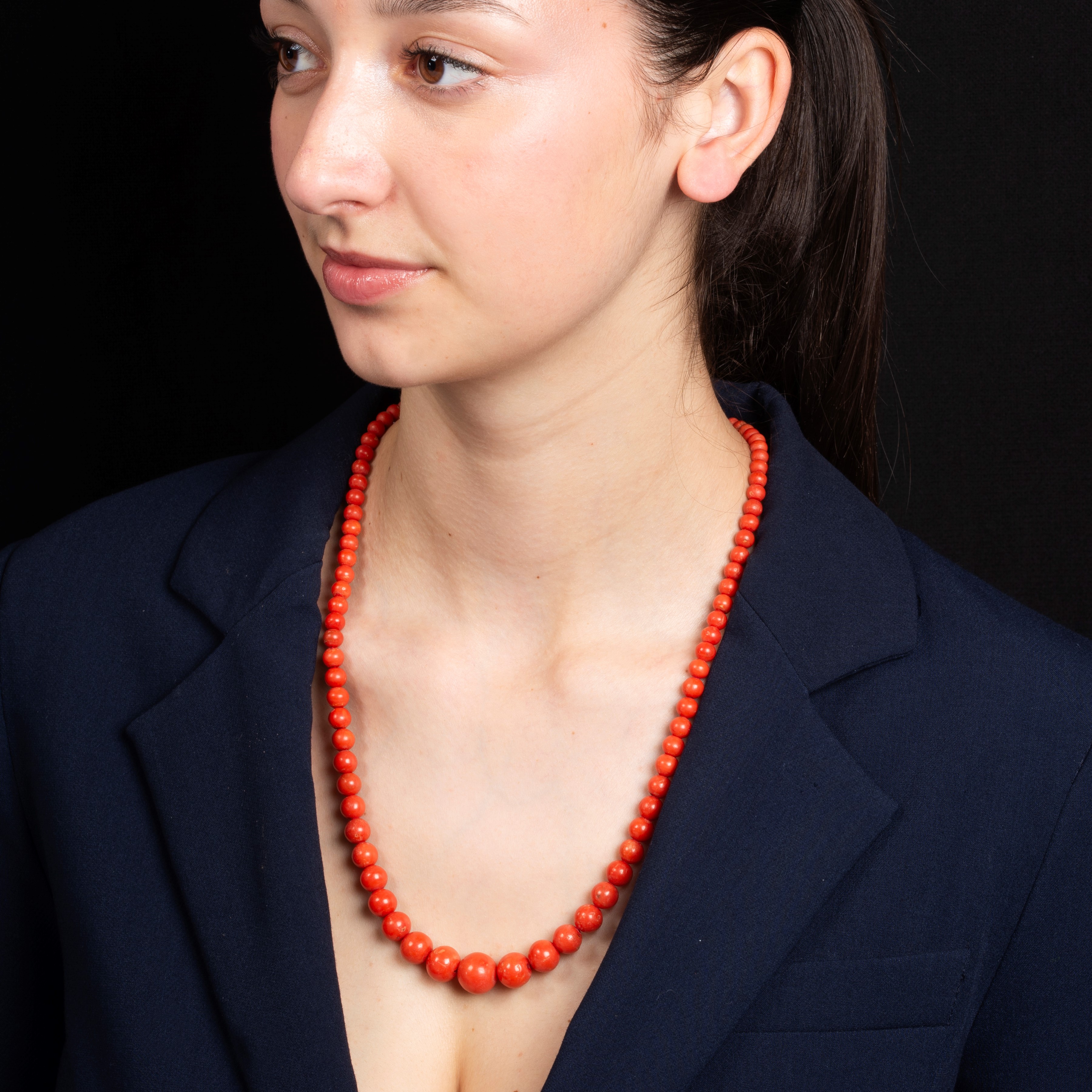 Collana in corallo rosso e oro giallo 18 kt, anni Cinquanta