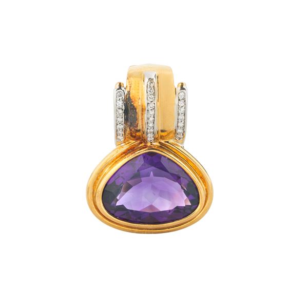Grande pendente in oro giallo, bianco 18 kt, diamanti e ametista