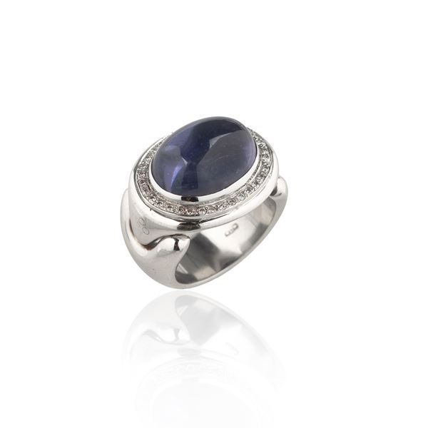 Ring in 18 kt white gold, diamonds and tanzanite