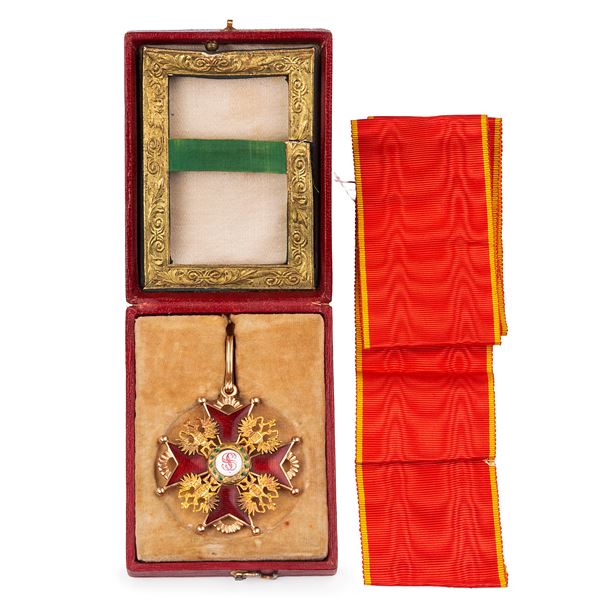 Military decoration of the Order of Saint Stanislaus in gold and polychrome enamels