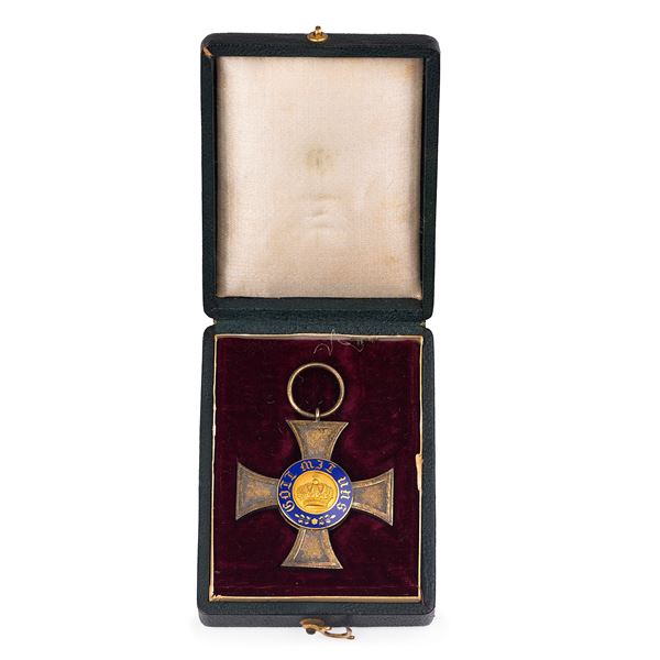 Military decoration of the Order of the Royal Crown in gold, silver and blue enamel