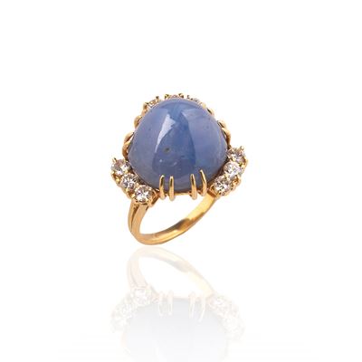 Alto anello in oro giallo 18 kt, diamanti taglio brillante e zaffiro stellato Ceylon