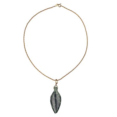 Collana in oro giallo 18 kt con pendente a forma di anfora in pietra dura verde, anni Settanta