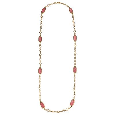 Collana lunga a maglie intrecciate, oro giallo 18 kt e rodocrosite (anni Settanta)